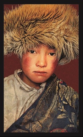 Portrait Gobelin Tibetan Boy van Mondiart