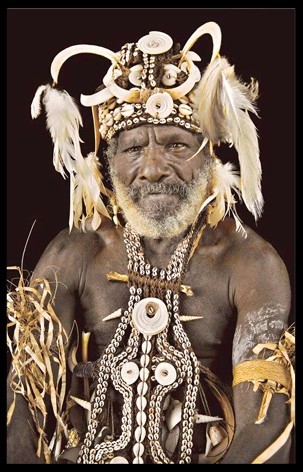 Portrait Gobelin Village Elder van Mondiart