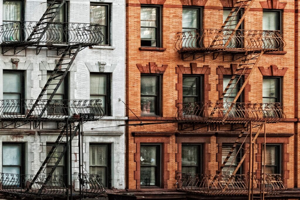 Glasschilderij Windows in the City Gebouw Ramen GS-S330